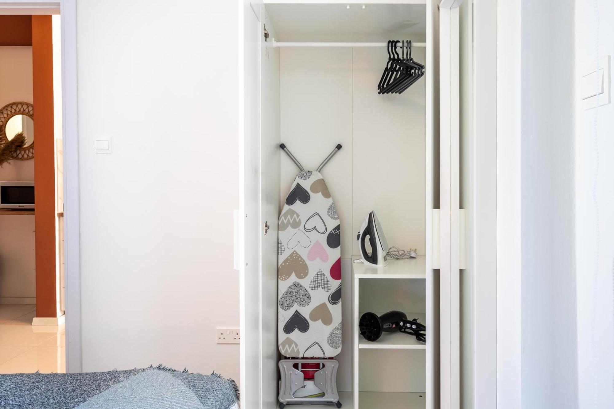 Arion 1-Bedroom Apartment In Larnaca Exterior photo