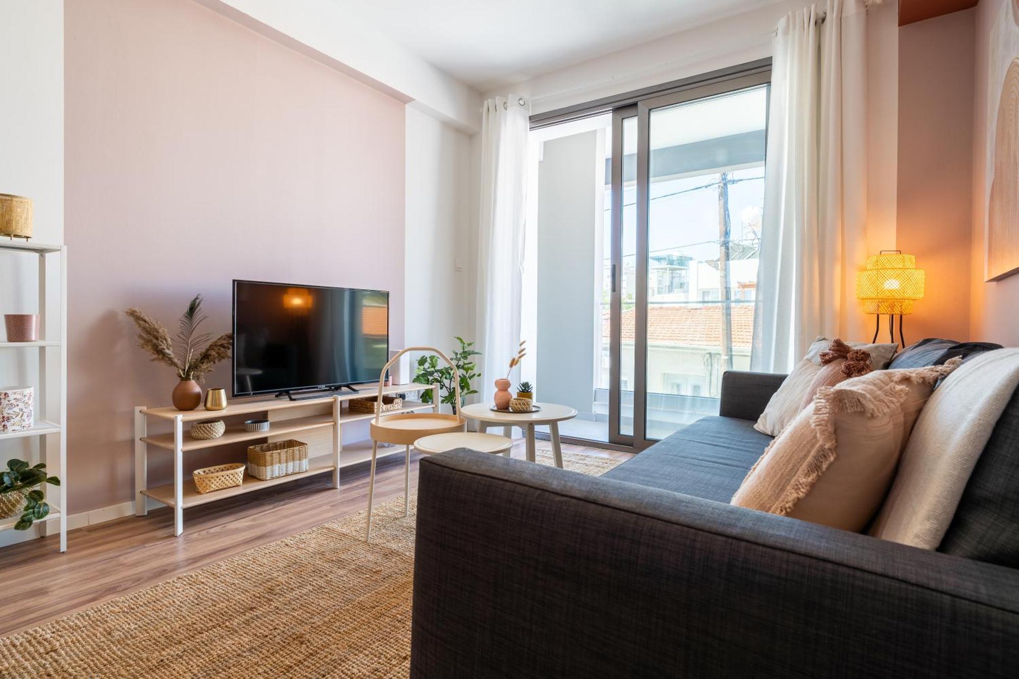 Arion 1-Bedroom Apartment In Larnaca Exterior photo